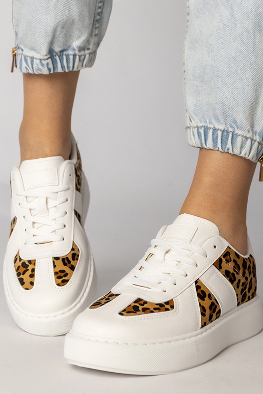 Zapatillas deportivas blancas con...