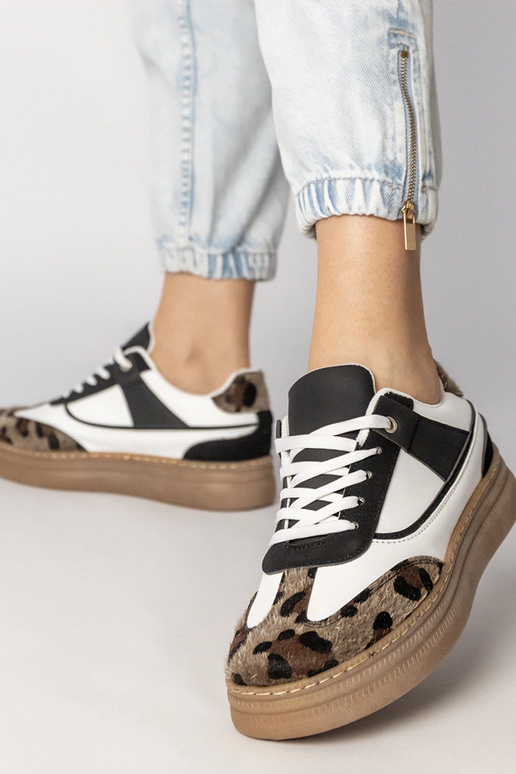 Zapatillas deportivas negras y...