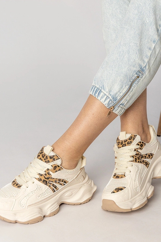 Zapatillas deportivas color arena con...