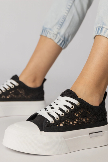 Zapatillas deportivas de mujer negras con diseño de encaje, "Runna"