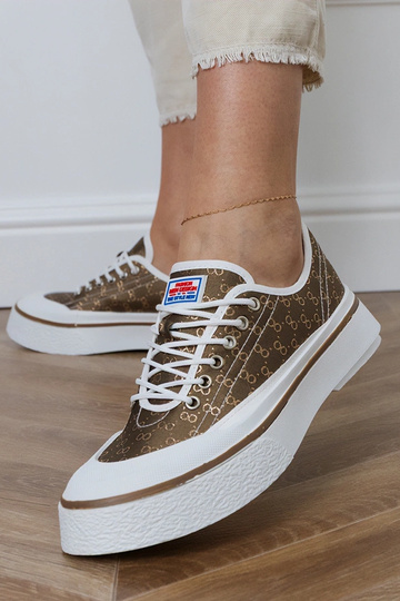 Zapatillas de mujer marrones con plataforma, "Greta" 2