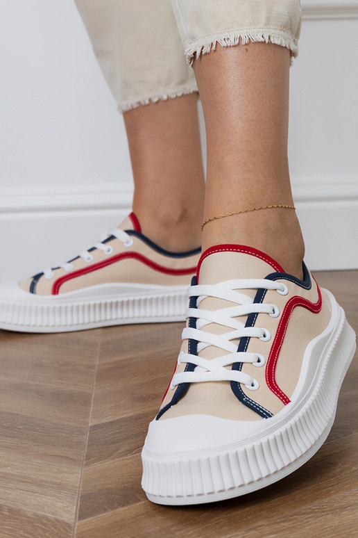 Zapatillas de mujer color arena con... Zapatillas de mujer color arena con...