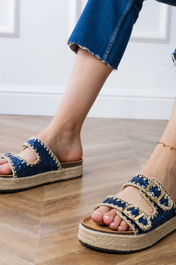 Zapatillas tipo espadrilles azul marino con purpurina y hebillas, “Induri” 2