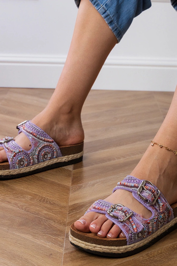 Zapatillas étnicas violetas con hebillas en las tiras, "Zebrina"
