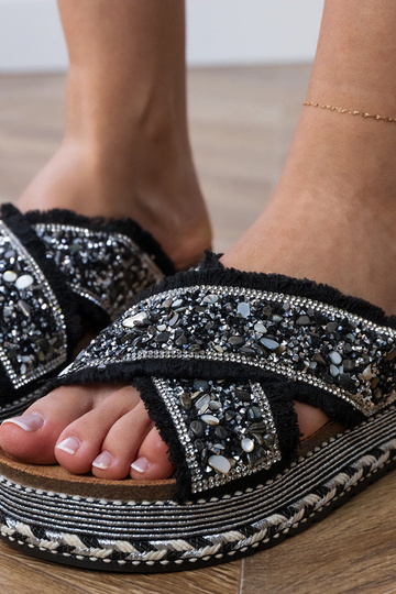 Pantuflas negras con...