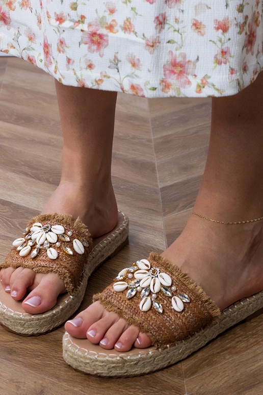 Espadrilles trenzadas marrones con...