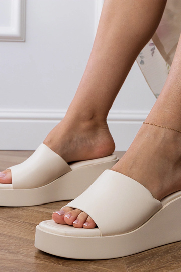 Zapatillas clásicas blancas... 2