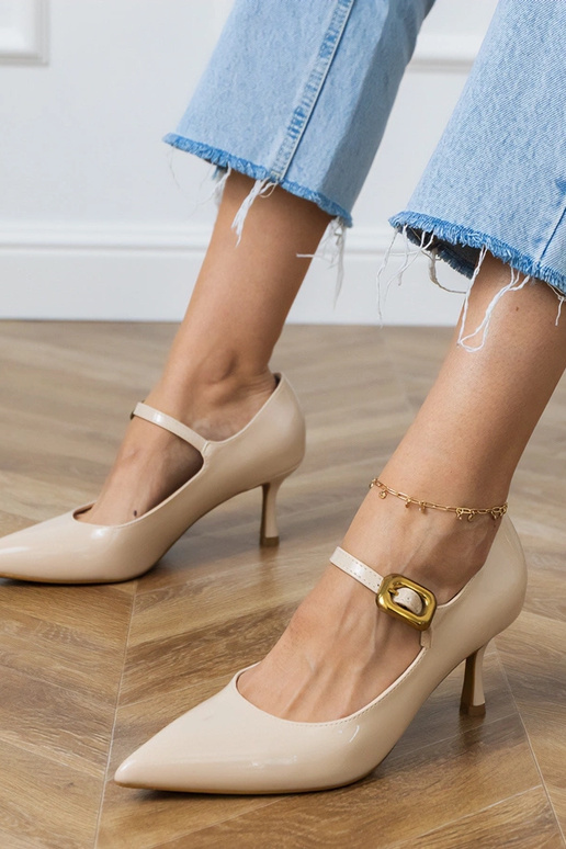 Sandalias clásicas color arena con... Sandalias clásicas color arena con...