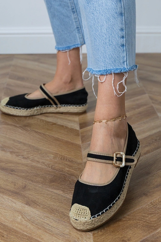Espadrilles negras con hebilla...