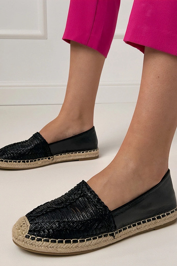 Espadrilles negras caladas con plataforma Zelvira