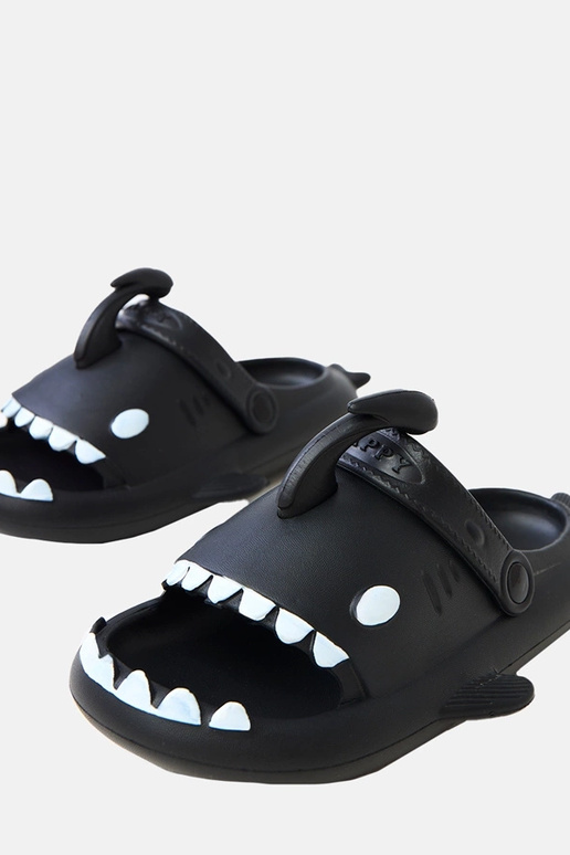 Zapatillas infantiles negras con...