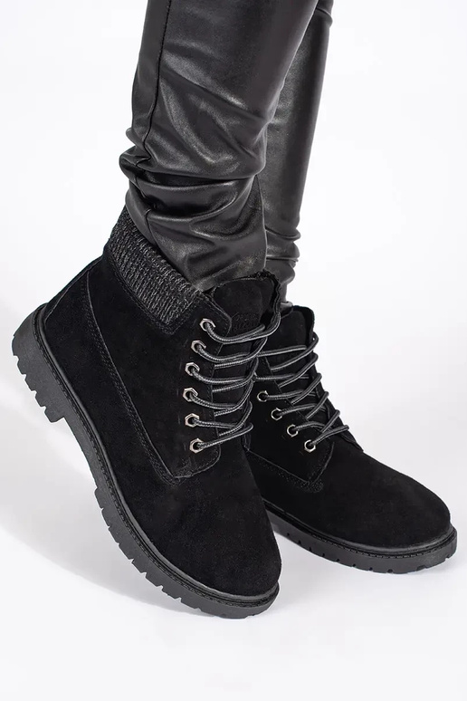 Los zapatos de mujer están hechos de...