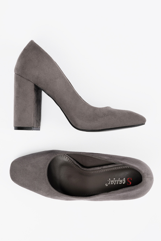 Tacones de ante gris