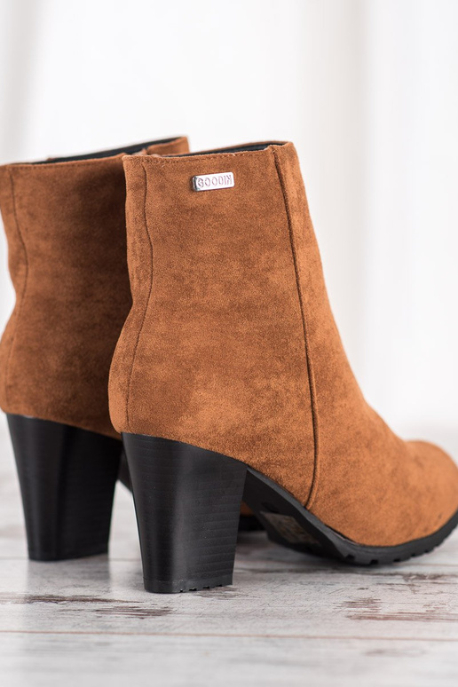 Botines marrones con tacones