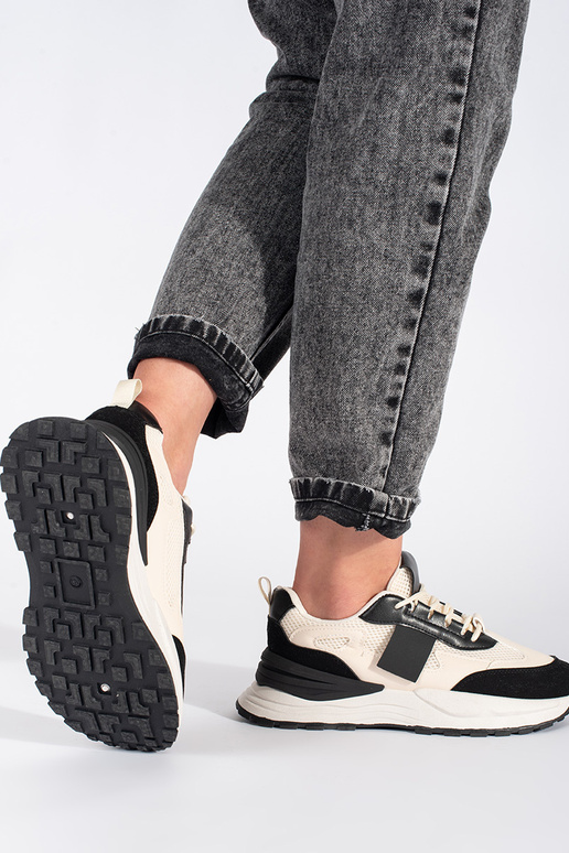 Zapatillas deportivas de mujer en... Zapatillas deportivas de mujer en...