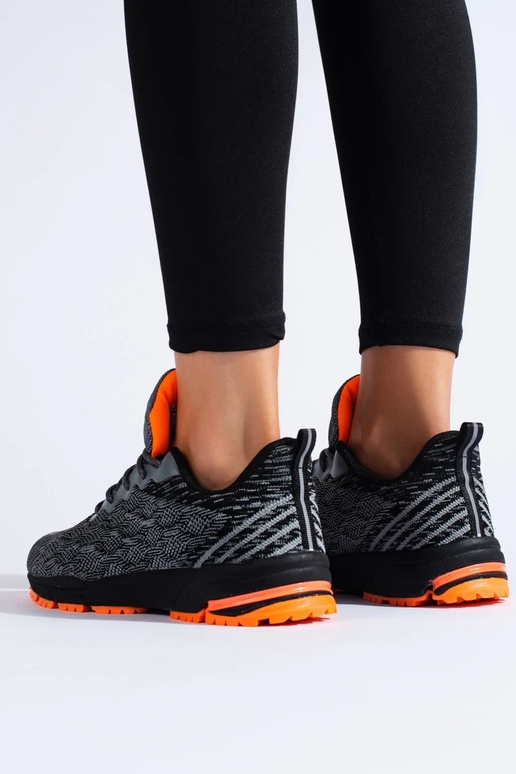 Zapatillas modelo zapatos DK color gris.