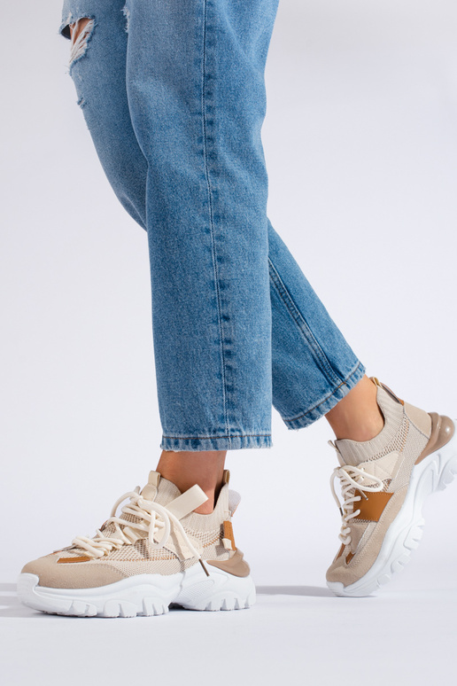 Zapatillas con cordones modelo...