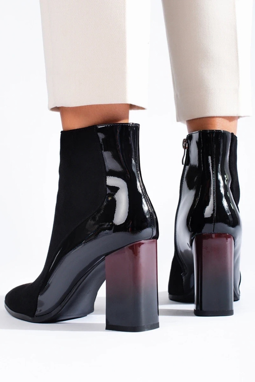 Botines de ante negros con tacón