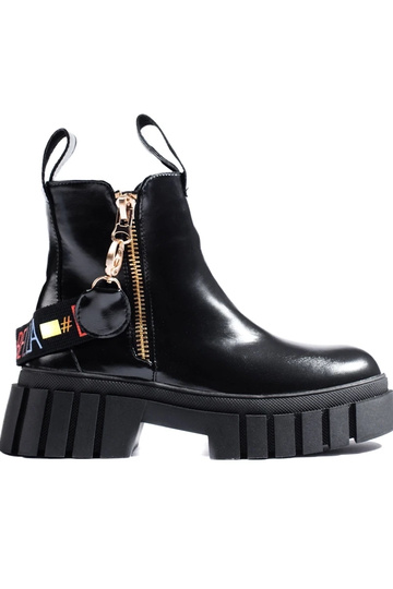 botas negras con plataforma