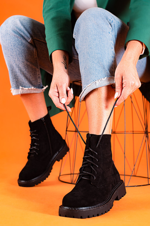 Zapatos de mujer negros de gamuza