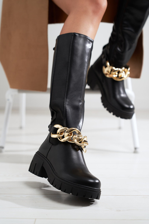 zapatos negros de tacón alto con...