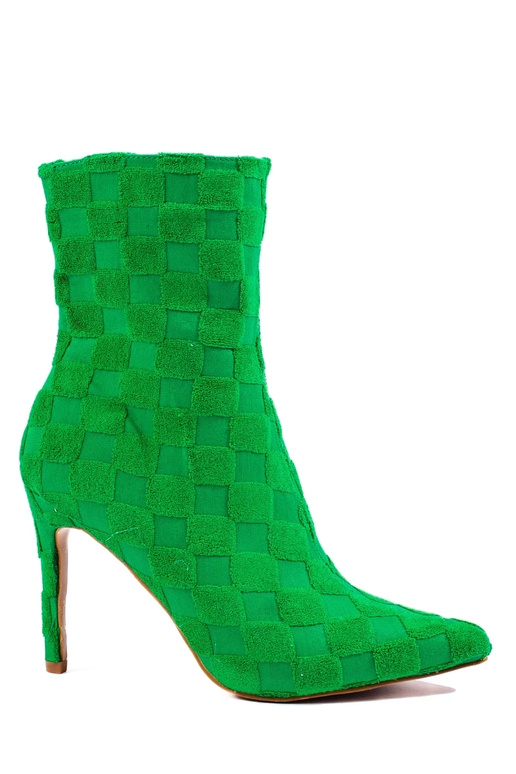 Zapatos de mujer muy equipados con... Zapatos de mujer muy equipados con...