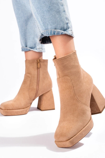 Botas de mujer con caña... 2