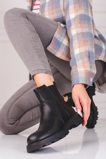 Zapatos de mujer negros... 2