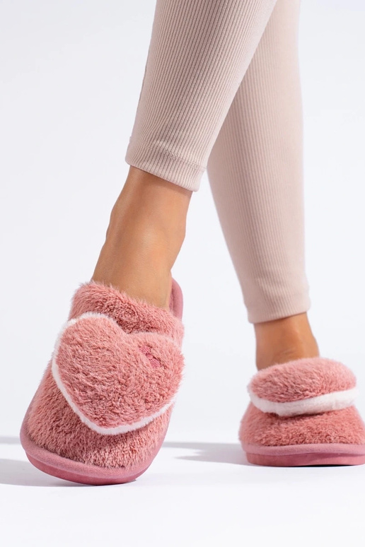 babuchas de mujer rosa con corazones...