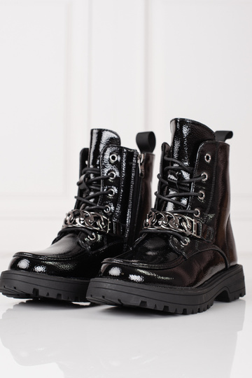 zapatos negros con cordones... 2