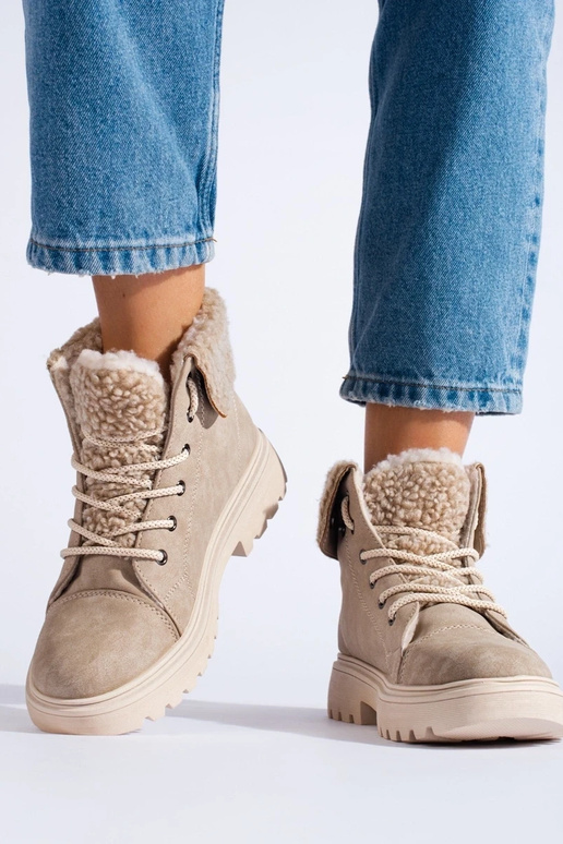 Botas altas de ante color arena