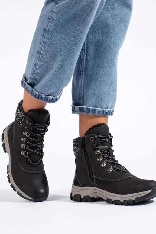 botas negras con plataforma