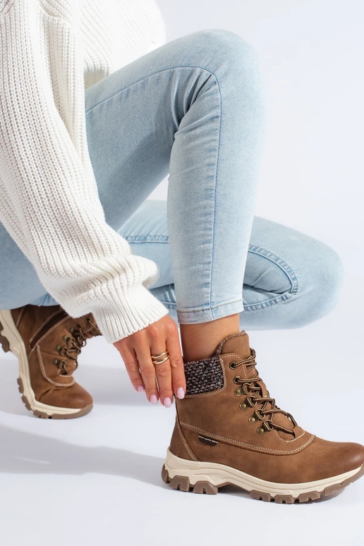 botas marrones con plataforma