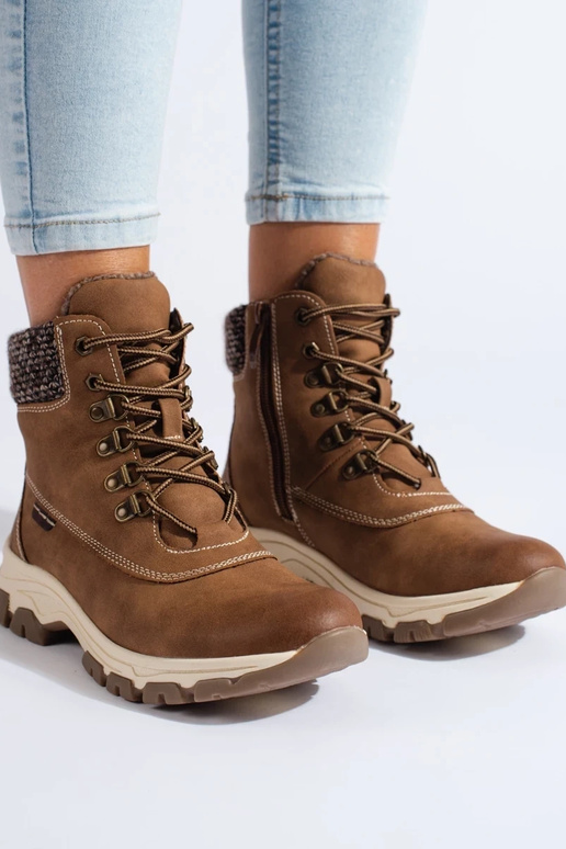 botas marrones con plataforma