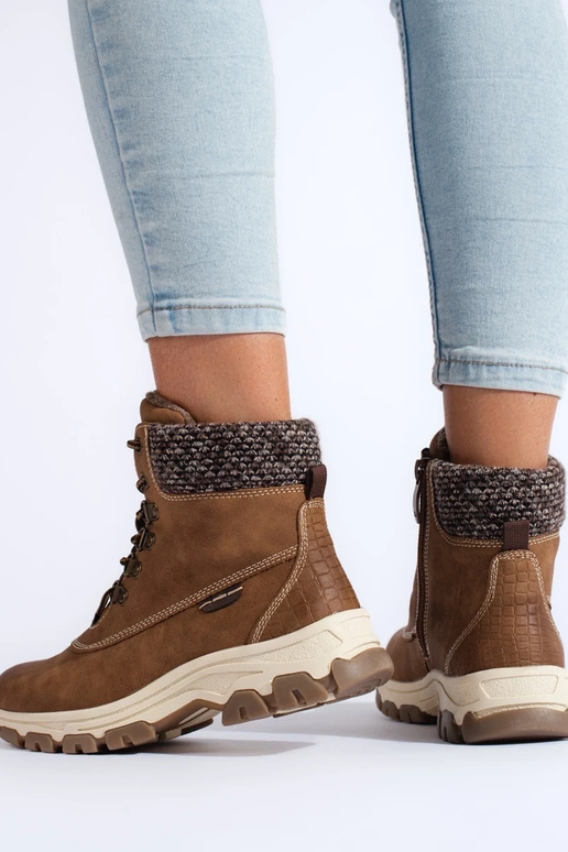 botas marrones con plataforma