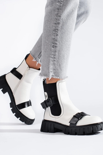 Zapatos de mujer blancos... 2