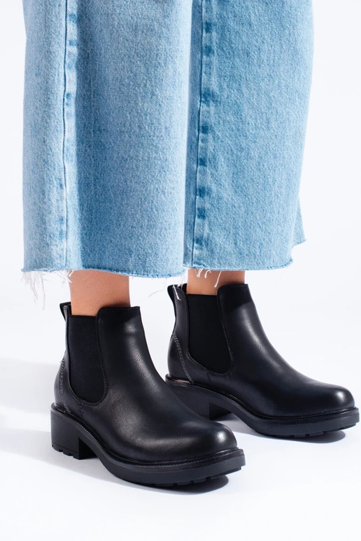 Zapatos de mujer fabricados en piel... Zapatos de mujer fabricados en piel...