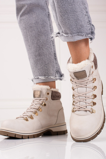 Botas de ante de color arena 2