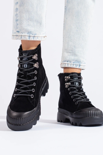 botas negras con plataforma... 2