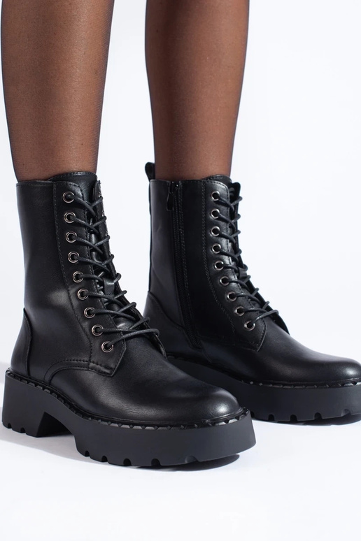 Botas de mujer modelo clásico negro... Botas de mujer modelo clásico negro...