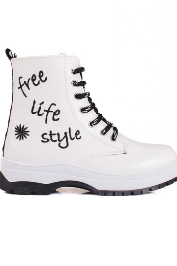 zapatos blancos para niña...