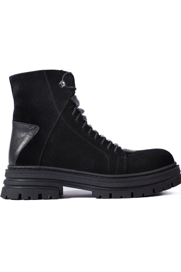 botas negras de cuero natural