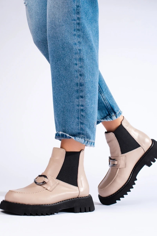 Zapatos de mujer de piel con... Zapatos de mujer de piel con...