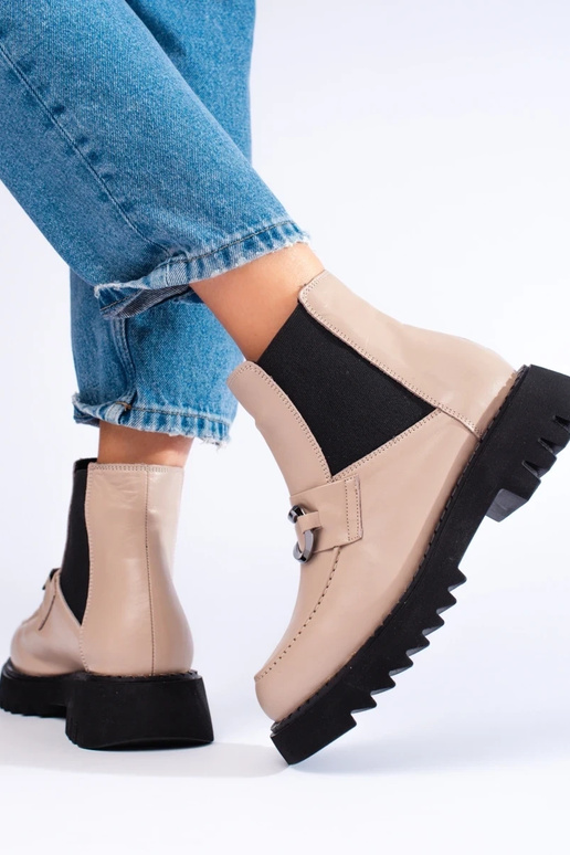 Zapatos de mujer de piel con... Zapatos de mujer de piel con...