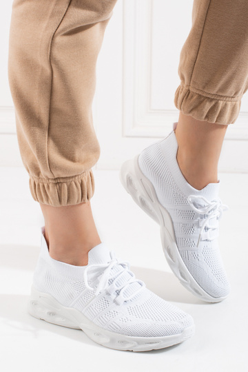 Sandalias de tela blancas... 2