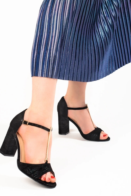 sandalias negras con tacón alto Shelovet