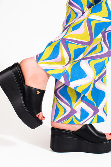 Chanclas de mujer color negro 2