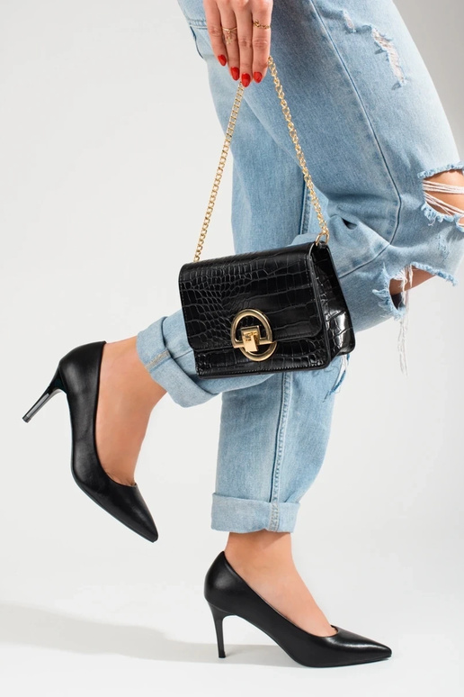 Modelo clásico de tacones altos... Modelo clásico de tacones altos...