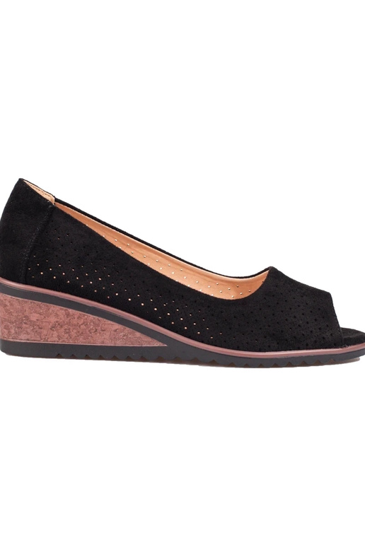 con elementos calados de ante tacones... con elementos calados de ante tacones...