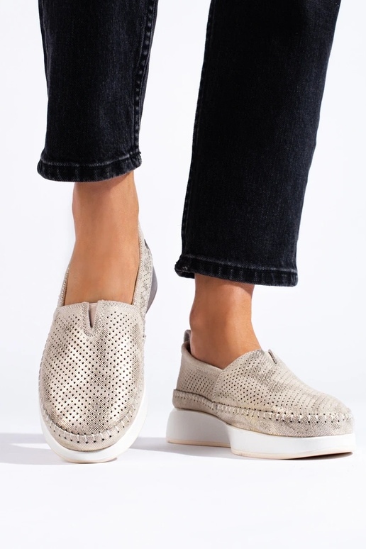 Zapatos de Cuero Aberturados Dorados